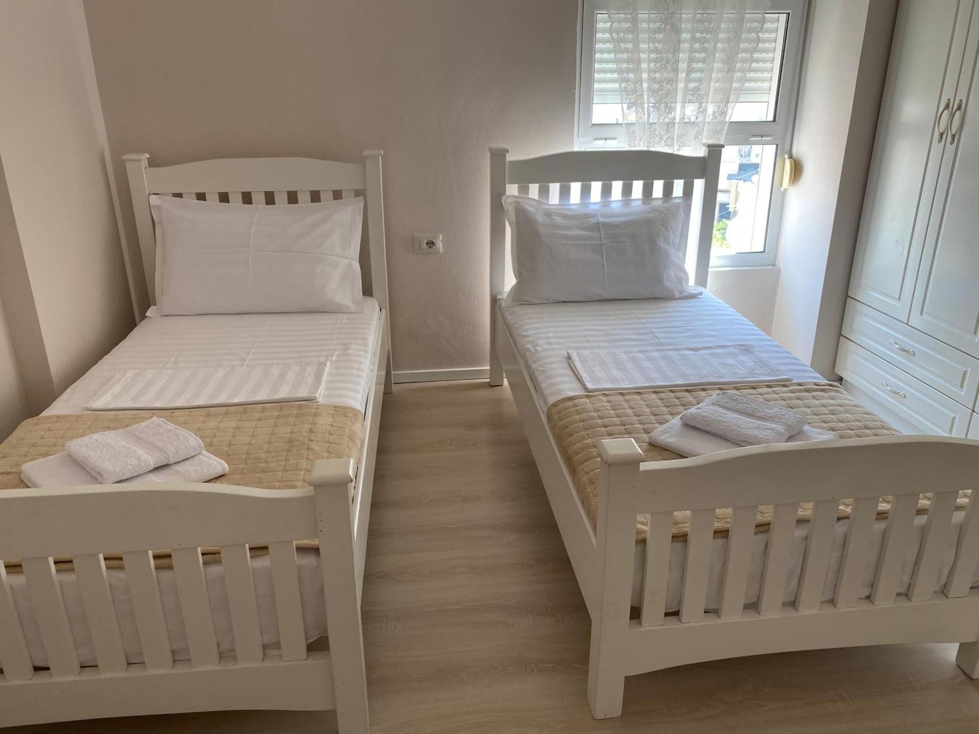 Amarilis Luxury Apartments ซารานเดอ ภายนอก รูปภาพ